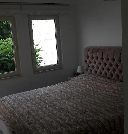 Adabuku Turquoise Apartment